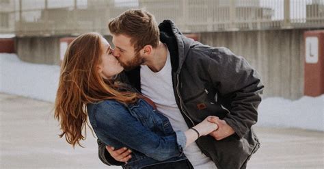 kiss gf|How to Have a Long Passionate Kiss With Your Girlfriend/Boyfriend.